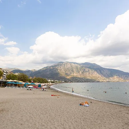 Grande Luxury - 3 Kalamata