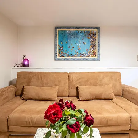 Grande Luxury - 3 شقة كالاماتا