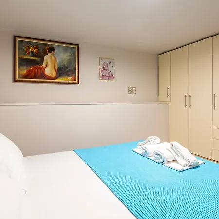 Grande Luxury - 3 Kalamata