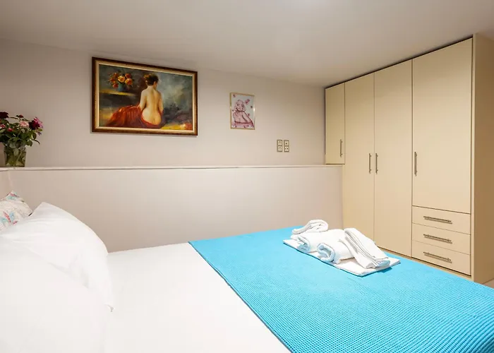 Grande Luxury - 3 Kalamata