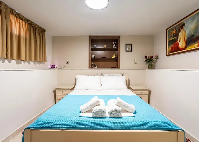 Grande Luxury - 3 Apartman Kalamáta